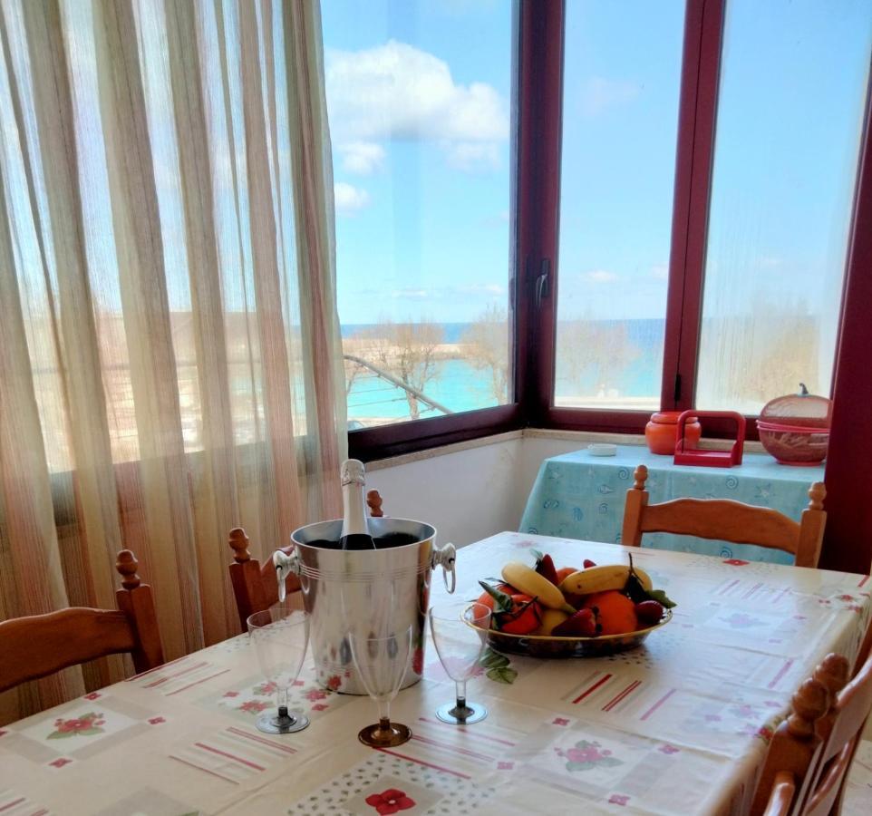 La Veranda Sul Mare Монополи Экстерьер фото