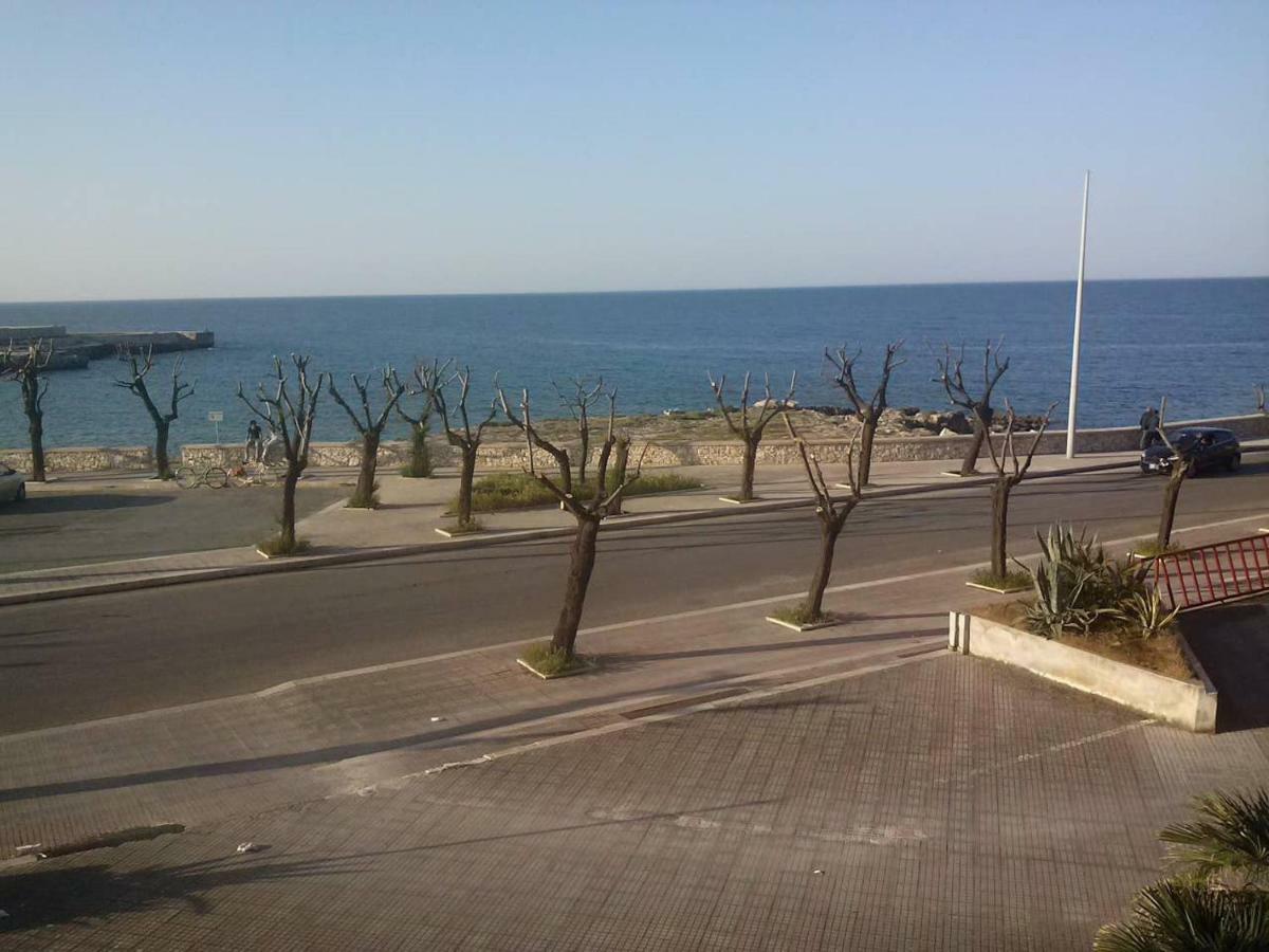 La Veranda Sul Mare Монополи Экстерьер фото